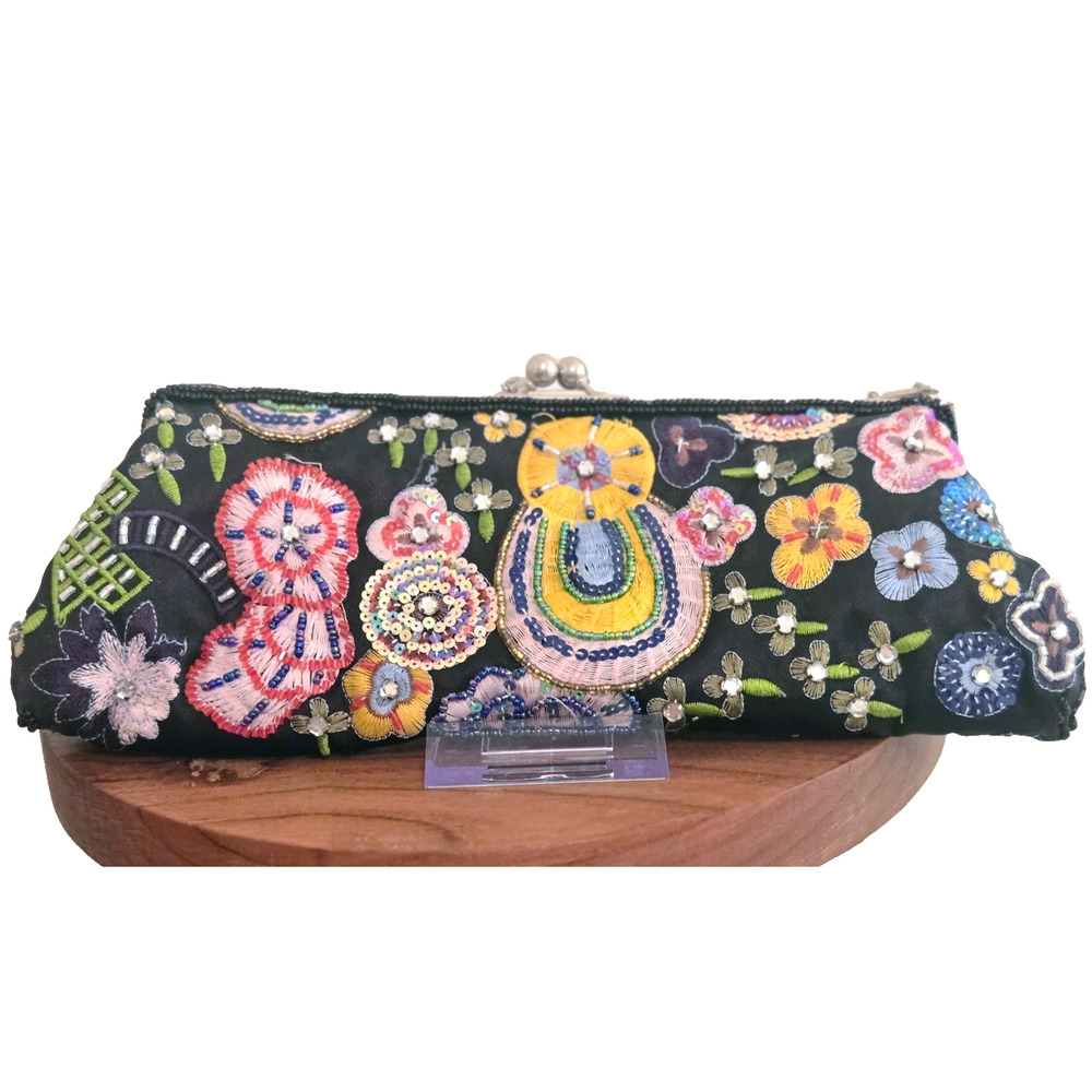 New Yorkk & Company sequin beads embroidery colorful handbag
